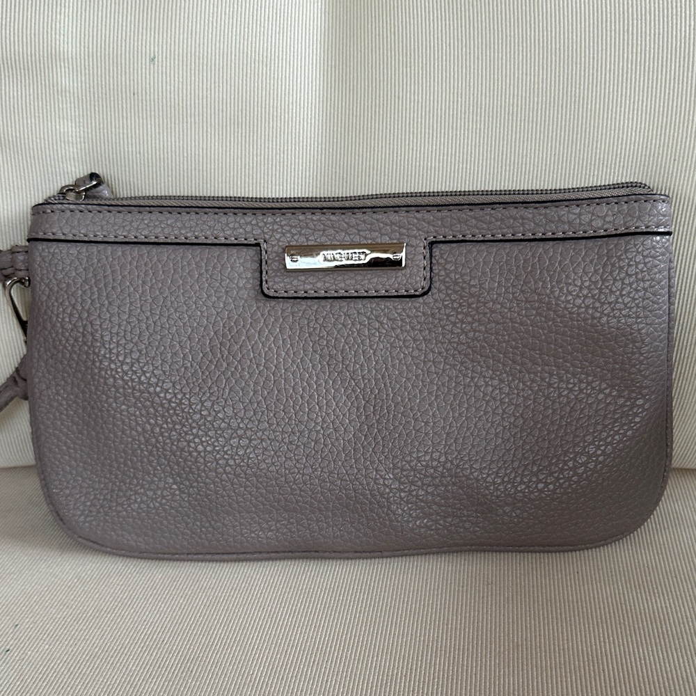 Nine West Elephant Gray Pebbled Wristlet